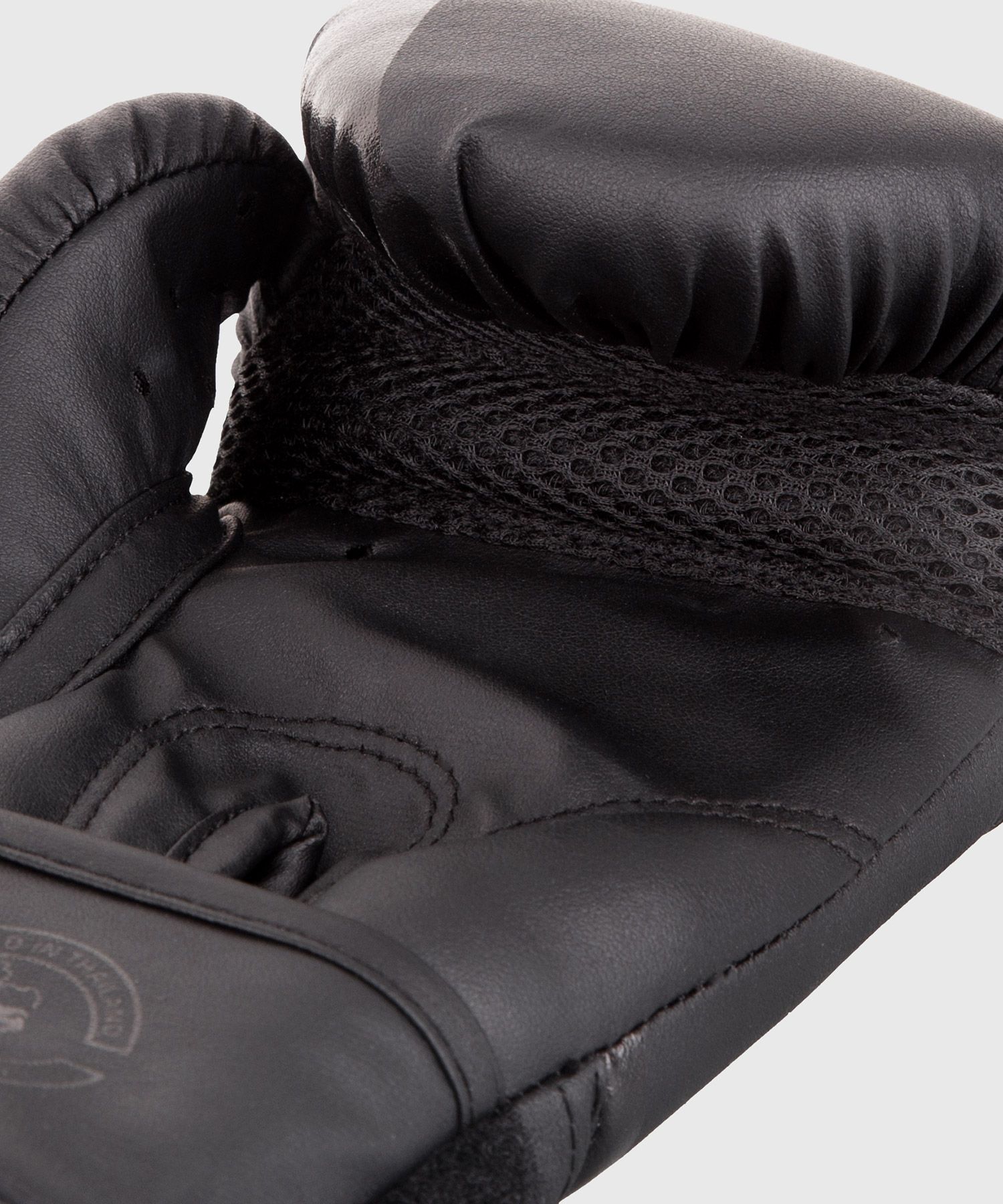 gant-boxe-venum-challenger-noir-enfant