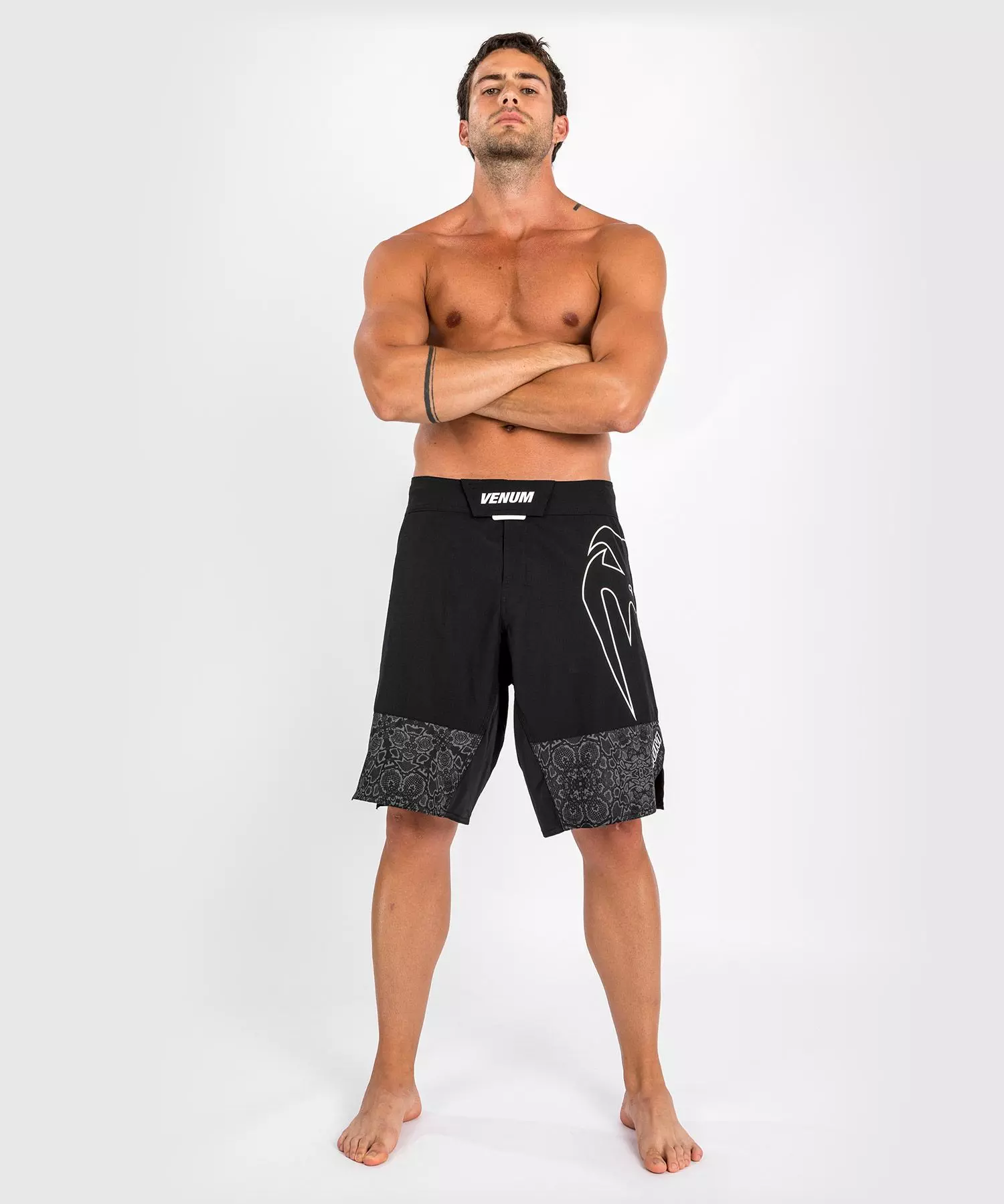 short-de-mma-venum-light-noir