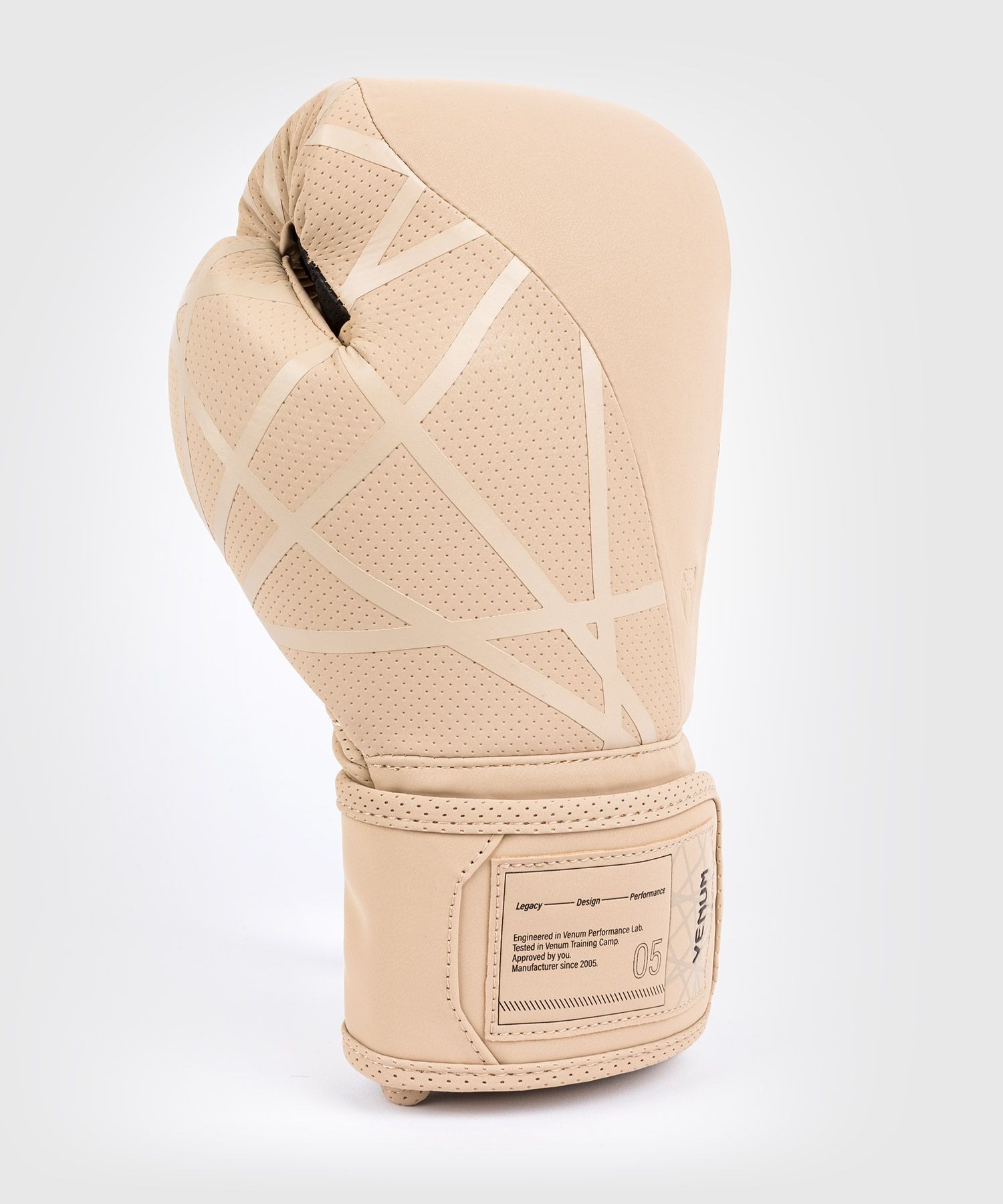 gants-de-boxe-venum-tecmo-beige