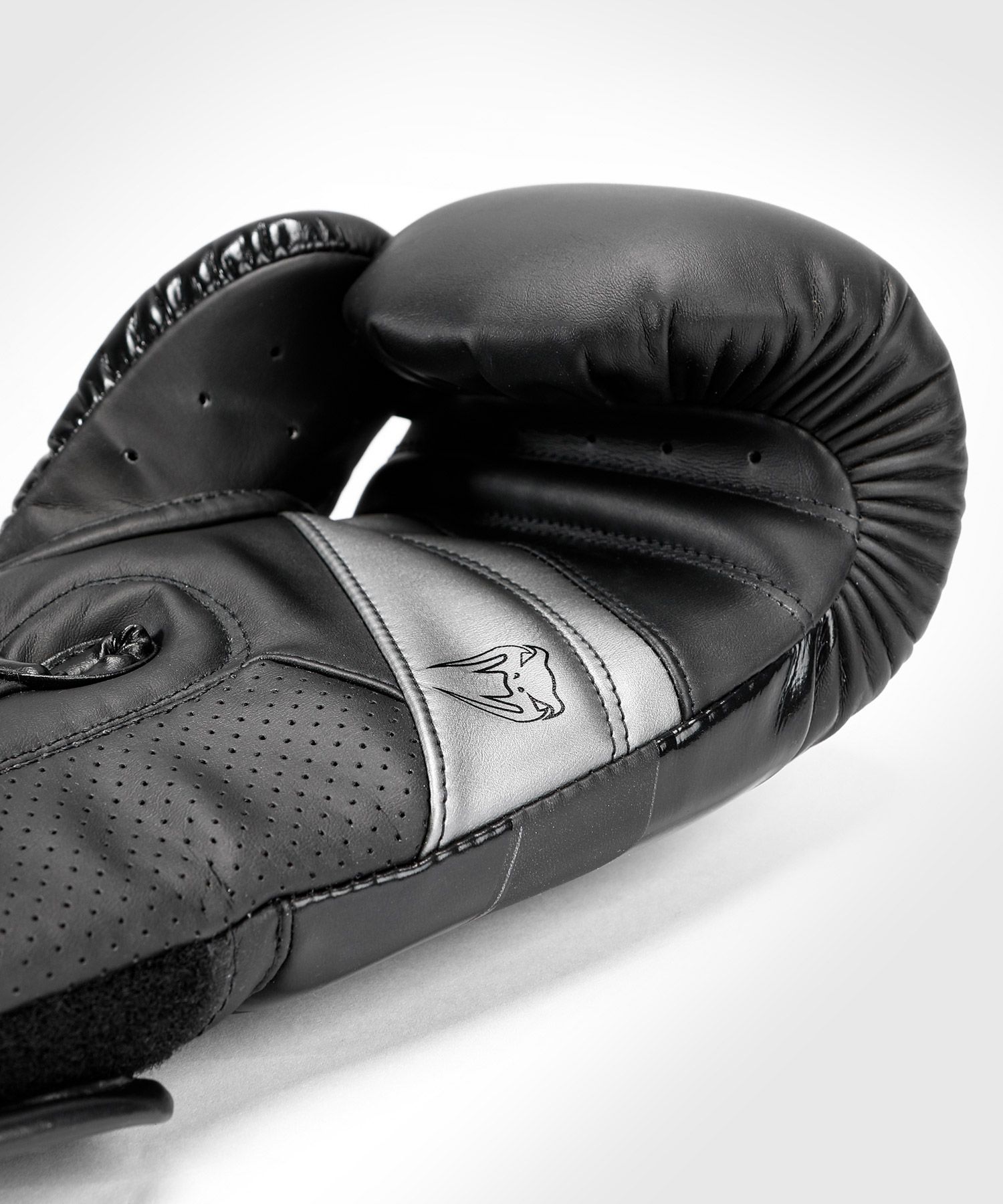 gants-de-boxe-venum-elite-evo-noir