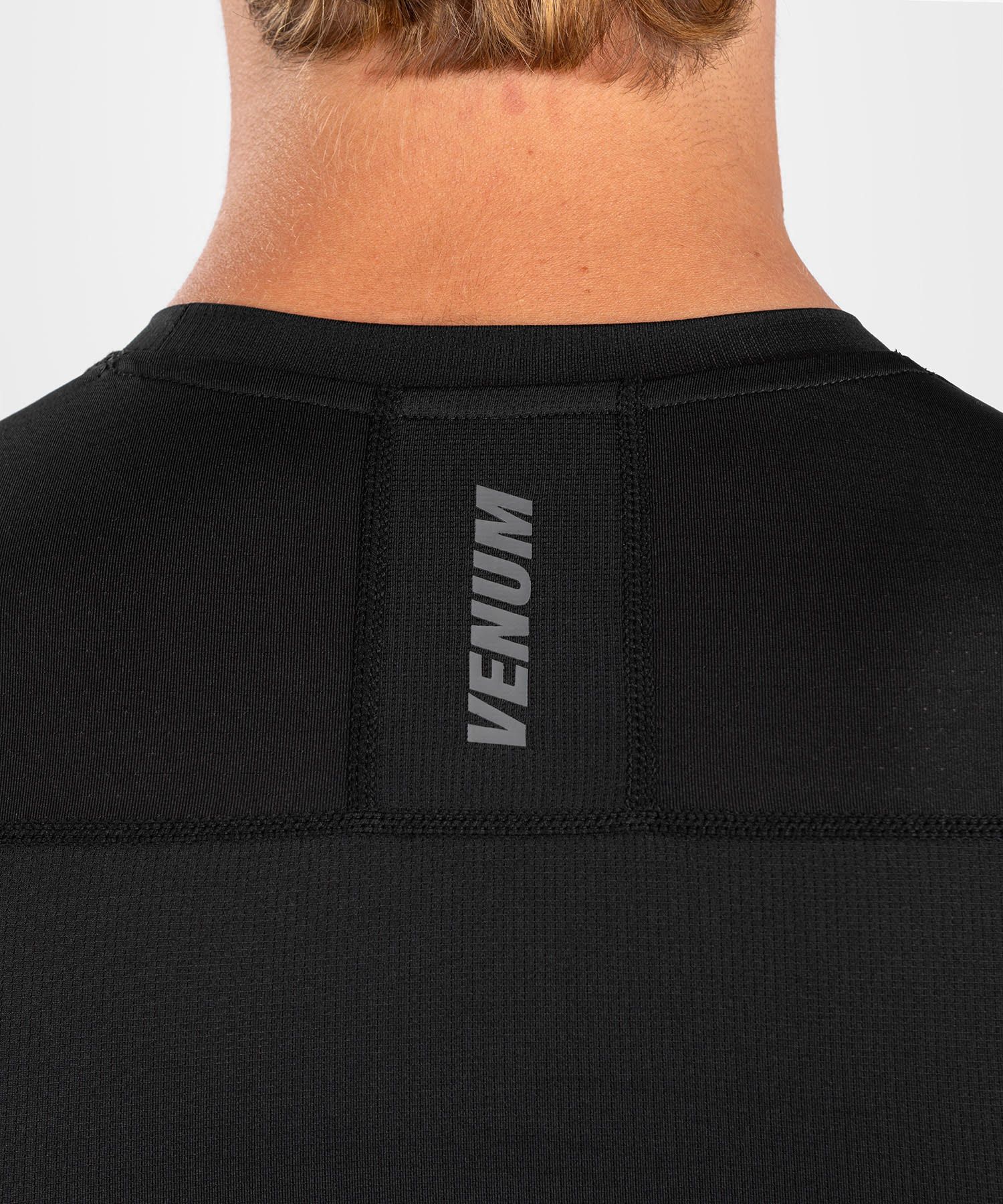 rashguard-venum-g-fit-air-black