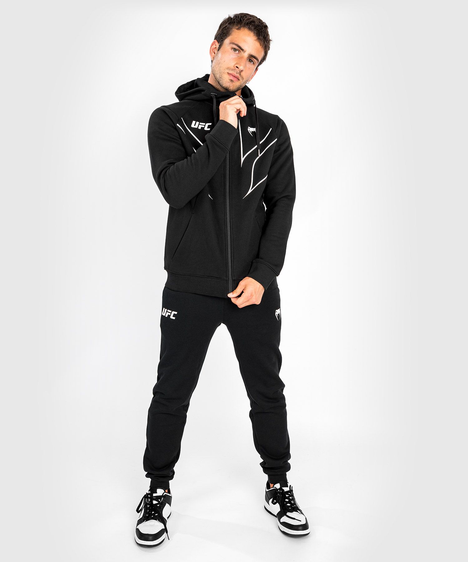 sweat-venum-ufc-zippe-a-capuche-noir-white