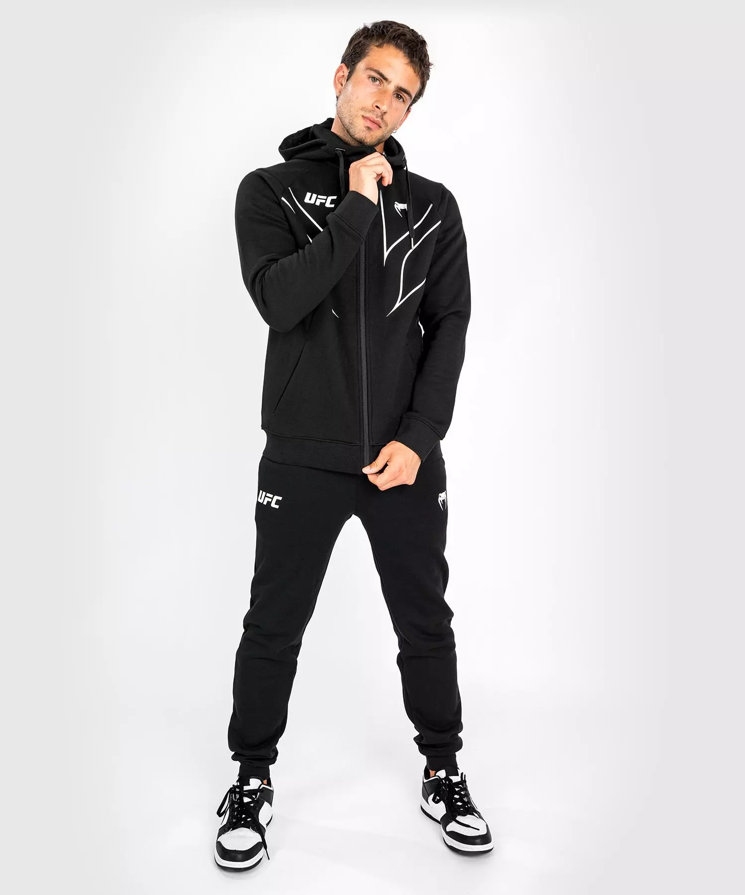 sweat-venum-ufc-zippe-a-capuche-noir-white