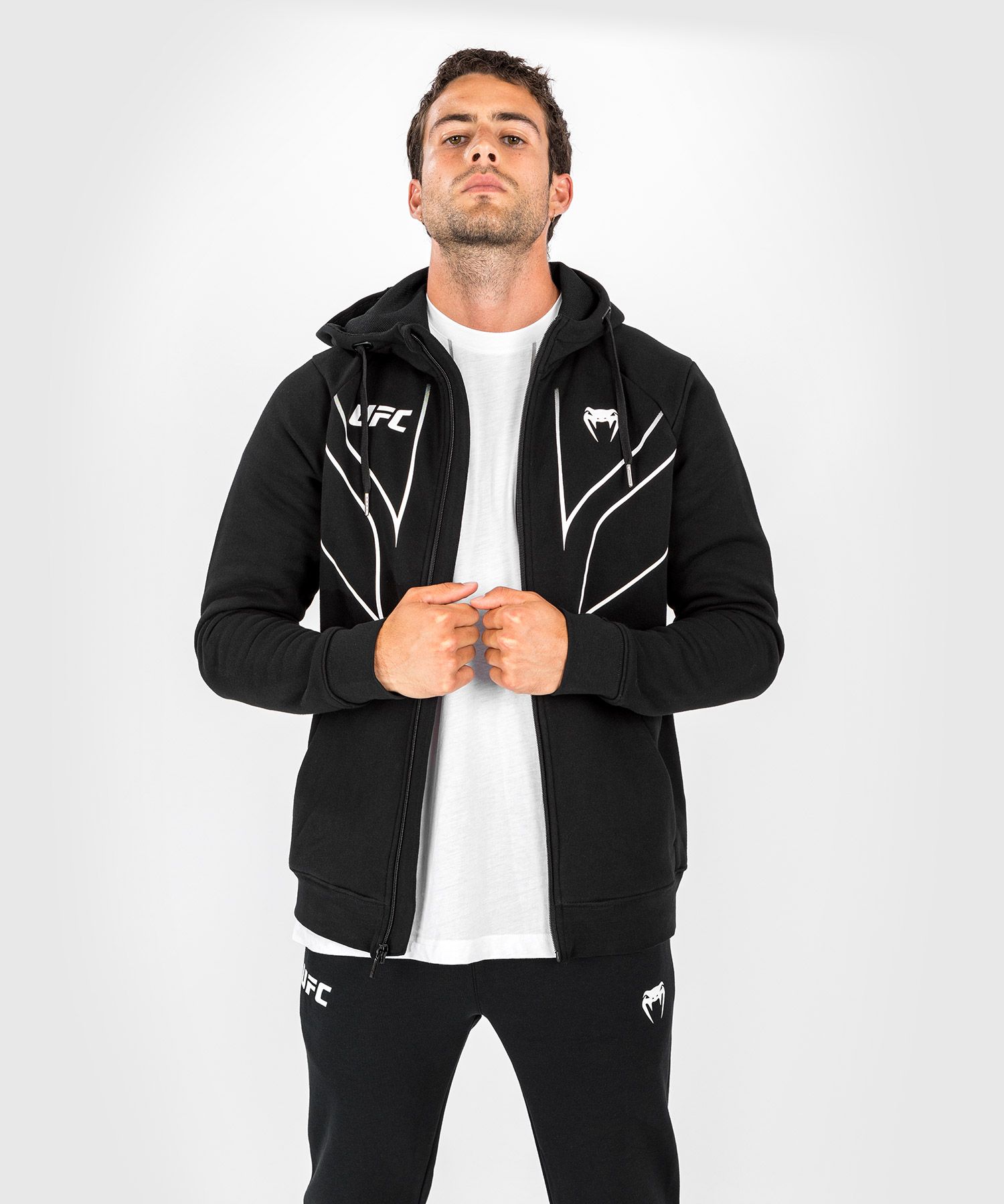 sweat-venum-ufc-zippe-a-capuche-noir-blanc