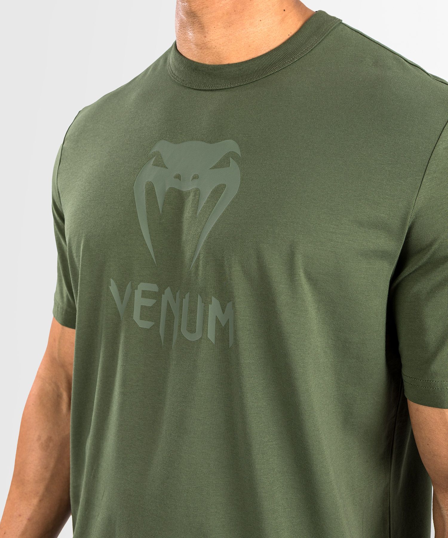 tee-shirt-venum-classic-vert