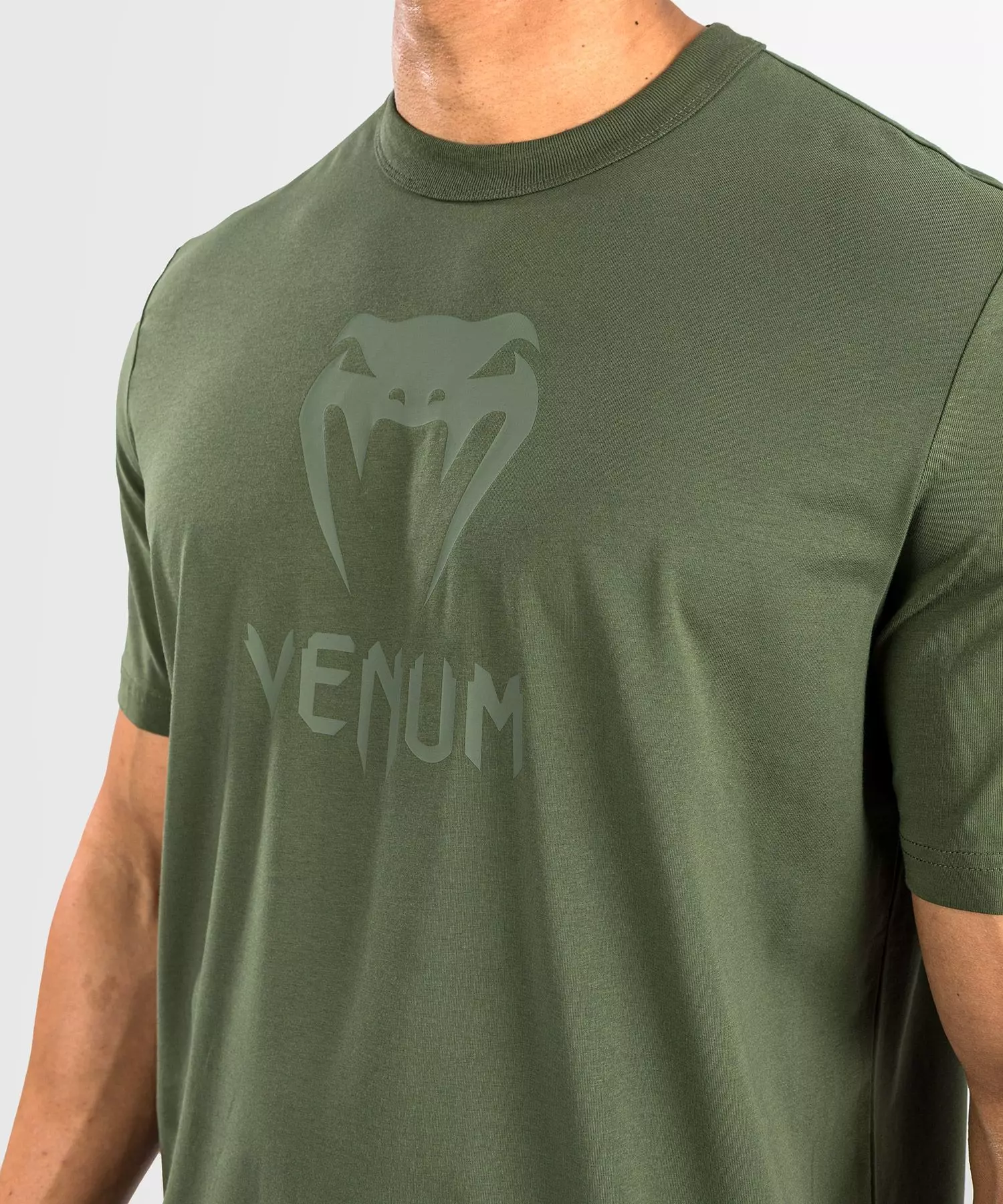 tee-shirt-venum-classic-vert