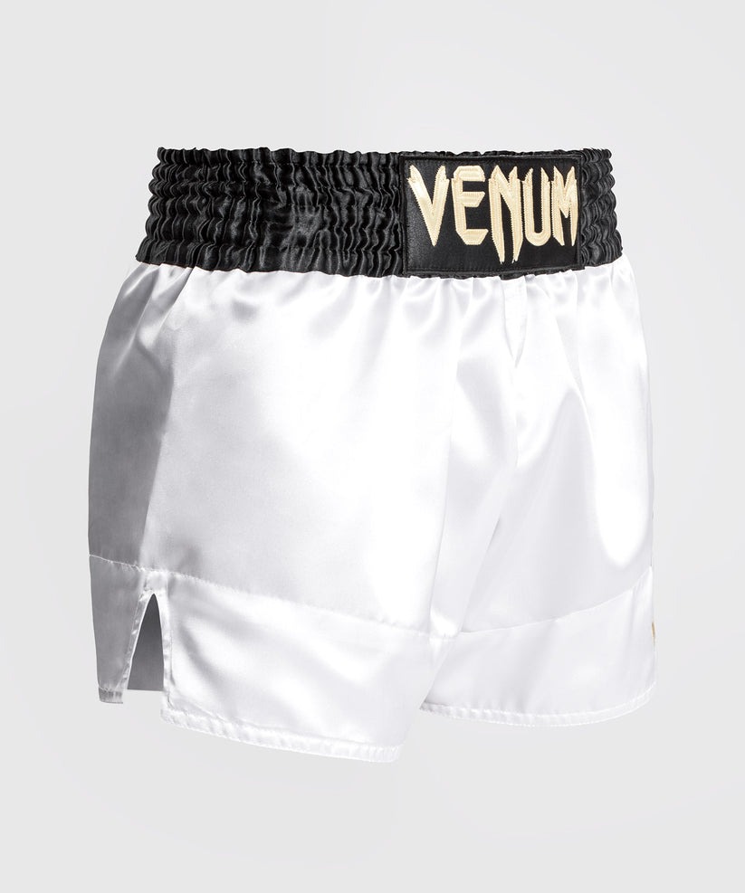 short-de-boxe-thai-venum-noir-blanc-or