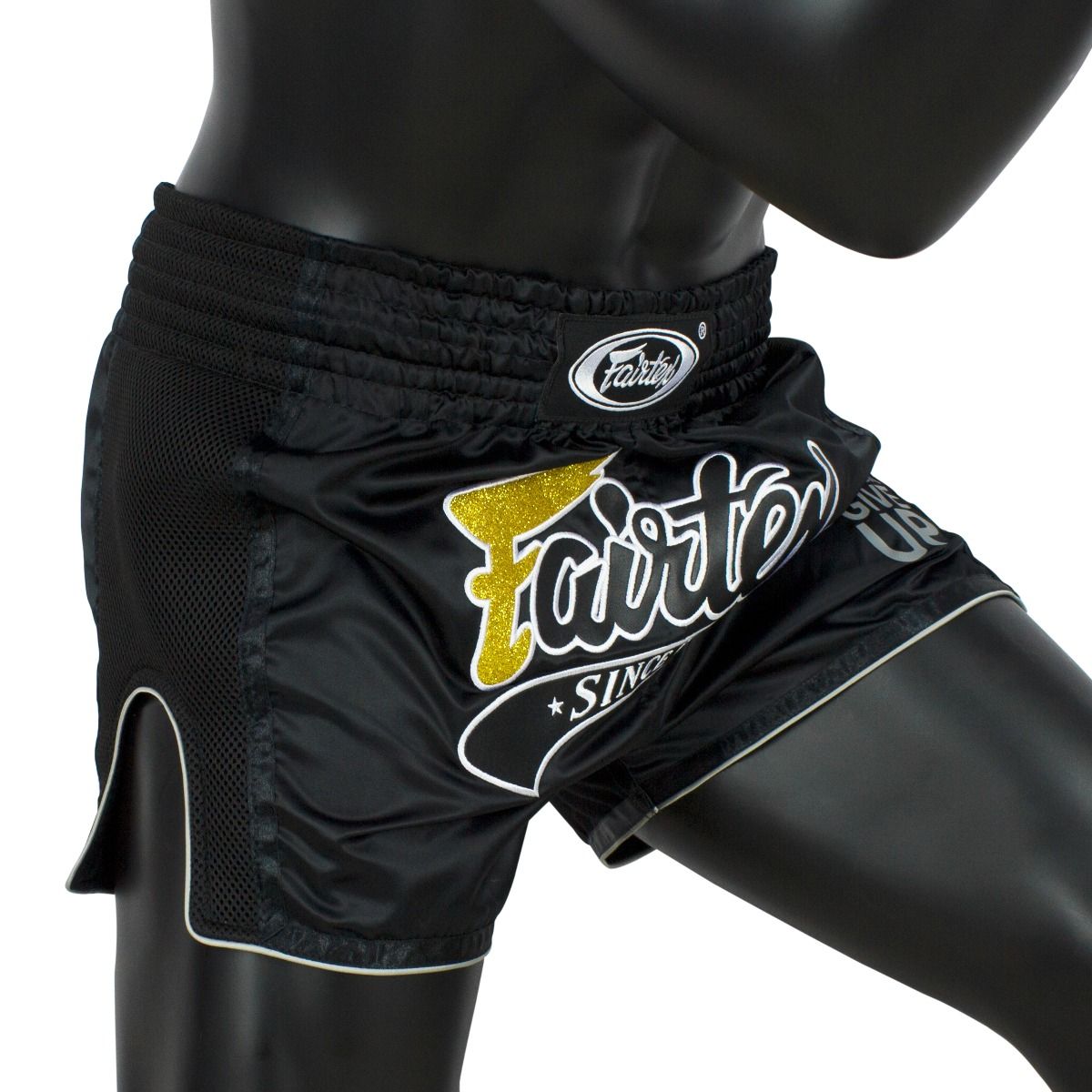 short-de-boxe-thai-fairtex-noir-nevergiveup