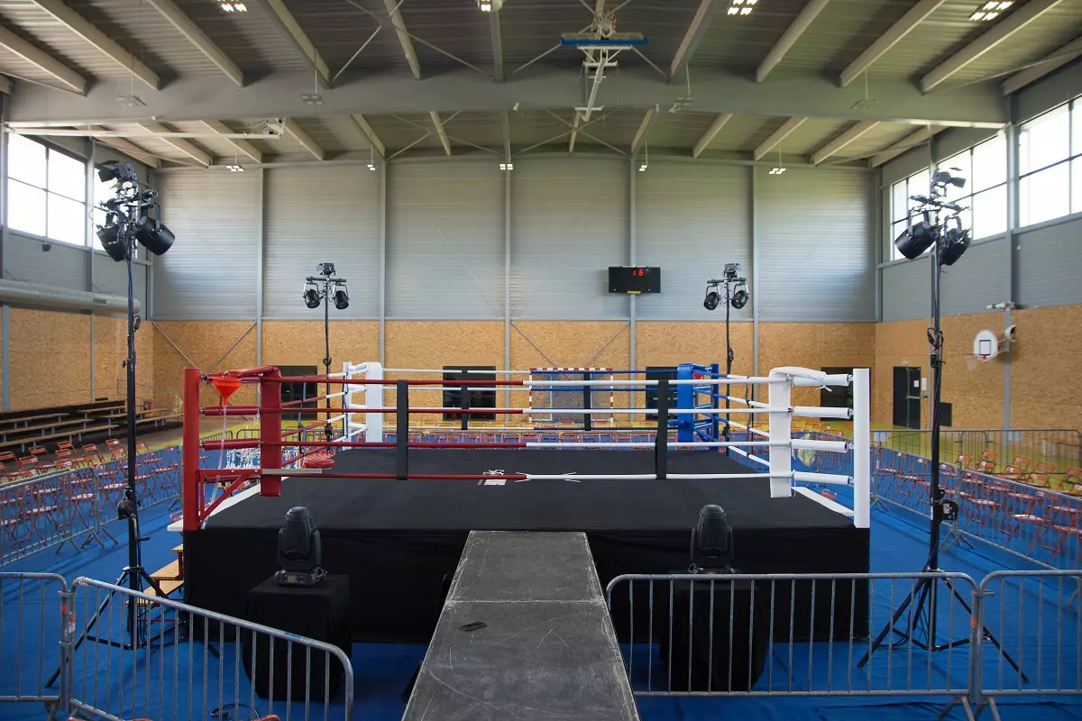 ring-de-boxe-competition-6-m