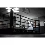 ring-de-boxe-sur-plateforme