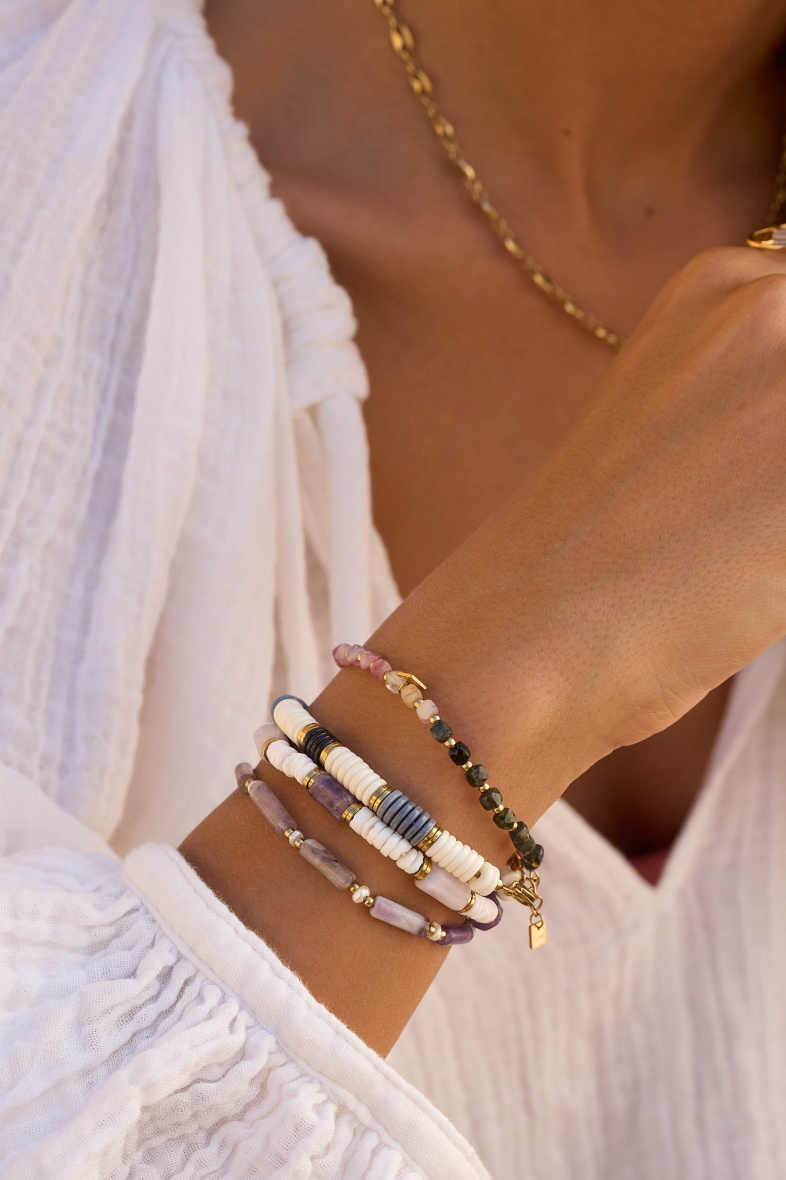 Bracelet Mila en pierres naturelles et perles d’eau douce violet Bella Cosa