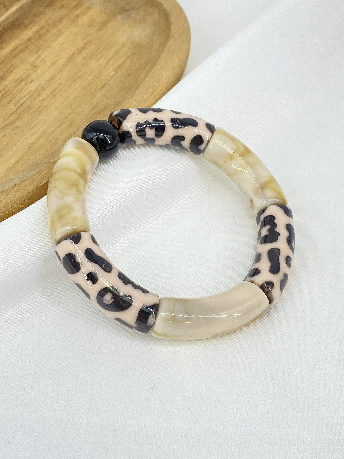 Bracelet Graou en résine acrylique motif léopard couleur beige