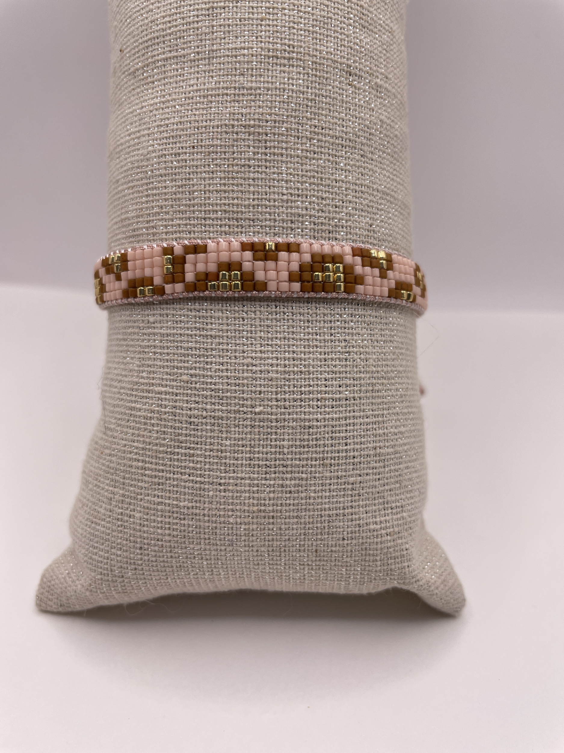 Bracelet Nala imprimé léopard chic ajustable nœud coulissant rose cognac doré Bella Cosa