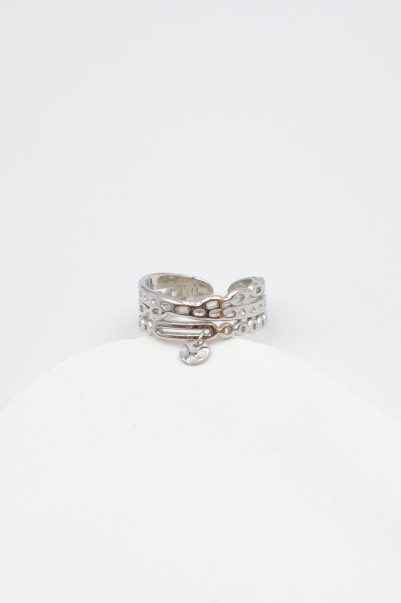 Bague Joy dorée ajustable avec breloque ronde en acier inoxydable Bella Cosa