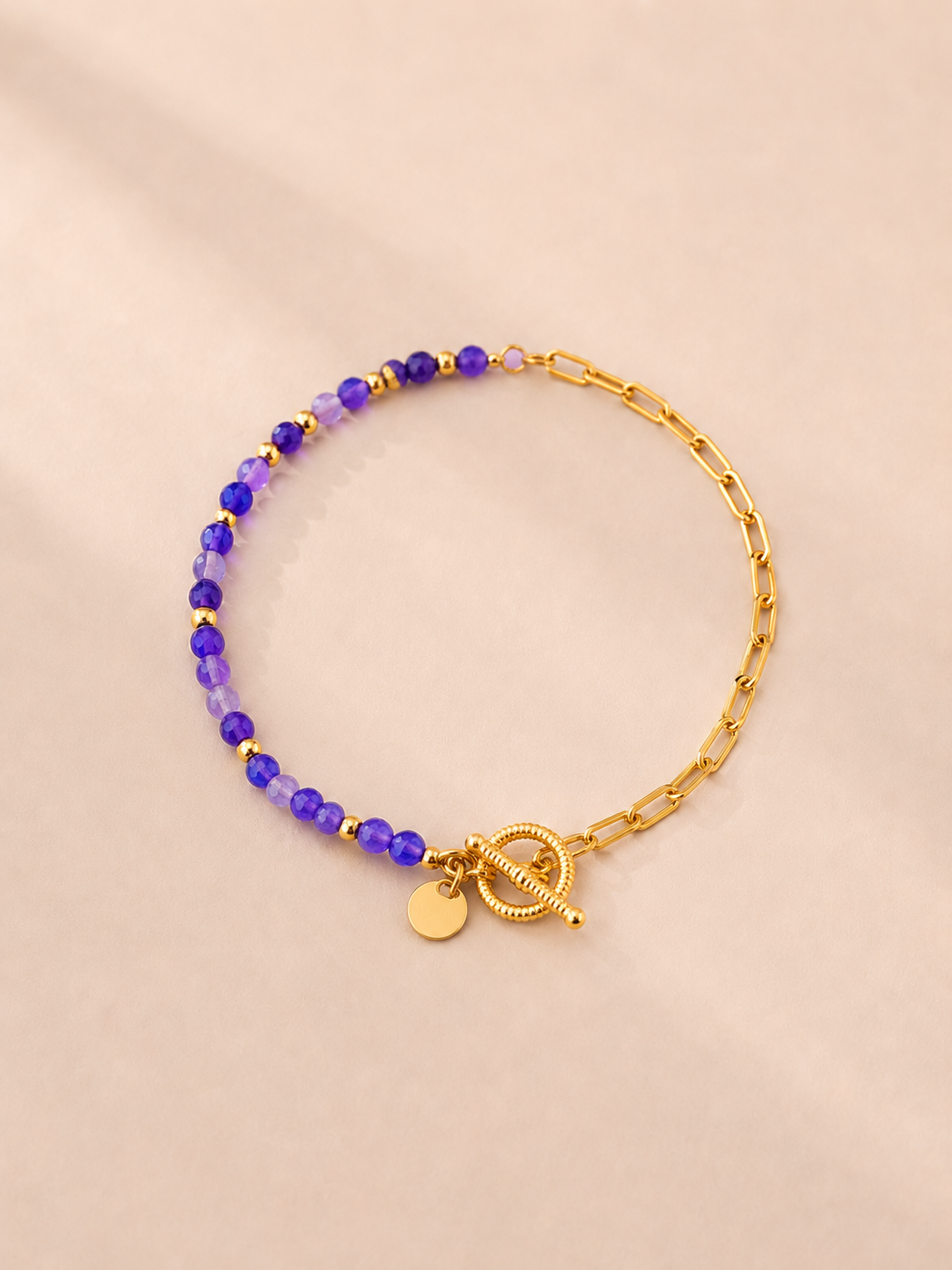 Bracelet Vana violet et doré en acier inoxydable avec pierres naturelles lavande