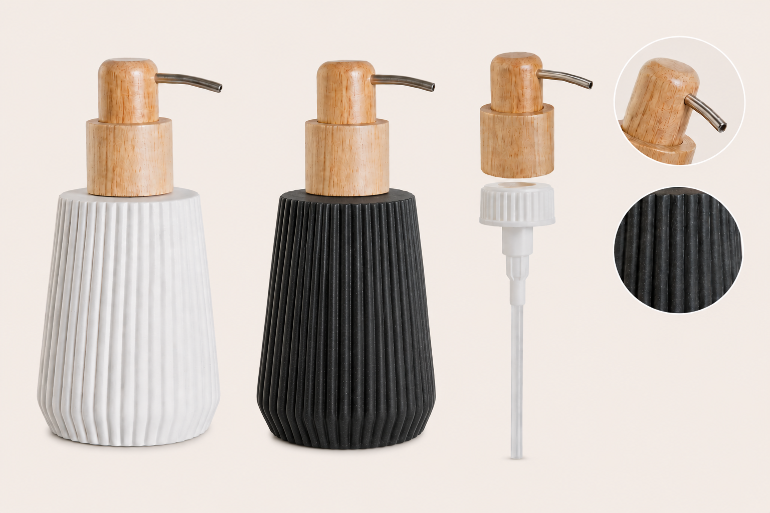 Détails de distributeurs à savon texturés blanc et noir avec pompe en bois naturel sur fond uni beige dans un style minimaliste et chaleureux salle de bain slow living