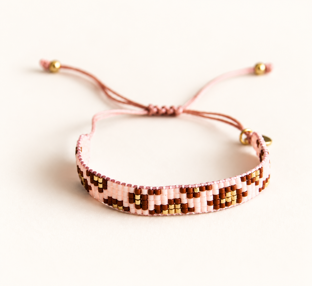 Bracelet Nala en perles Miyuki rose, cognac et doré à motif léopard