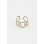 Bague Pia ajustable en acier argenté sur fond clair épuré – bijou femme moderne Bella Cosa