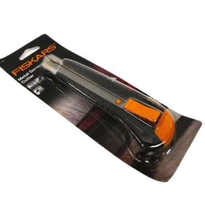 cutter 18mm fiskars