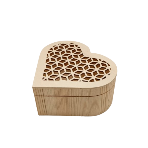 boîte coeur en bois ciselée