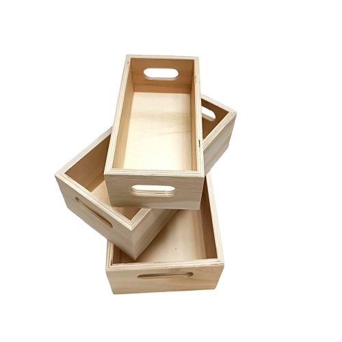 trois caisses en bois