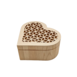 boîte coeur en bois ciselée