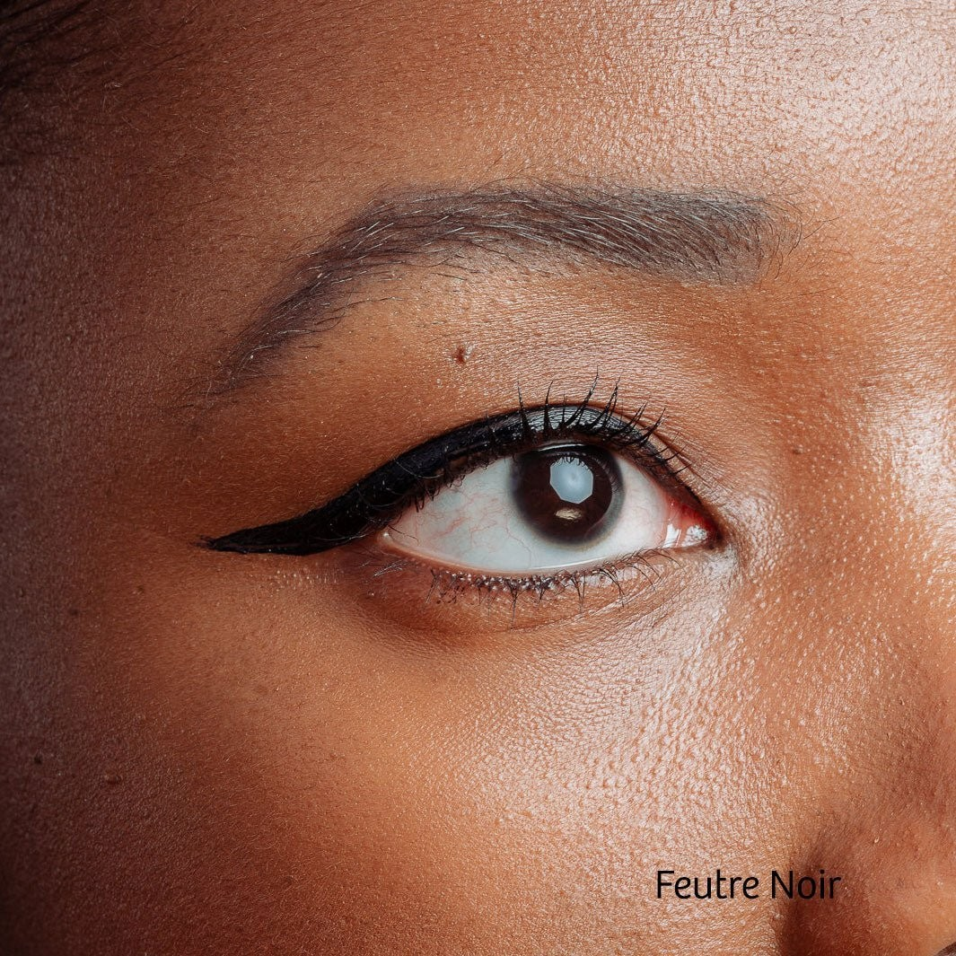 Feutre noir eyeliner