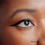 Feutre noir eyeliner