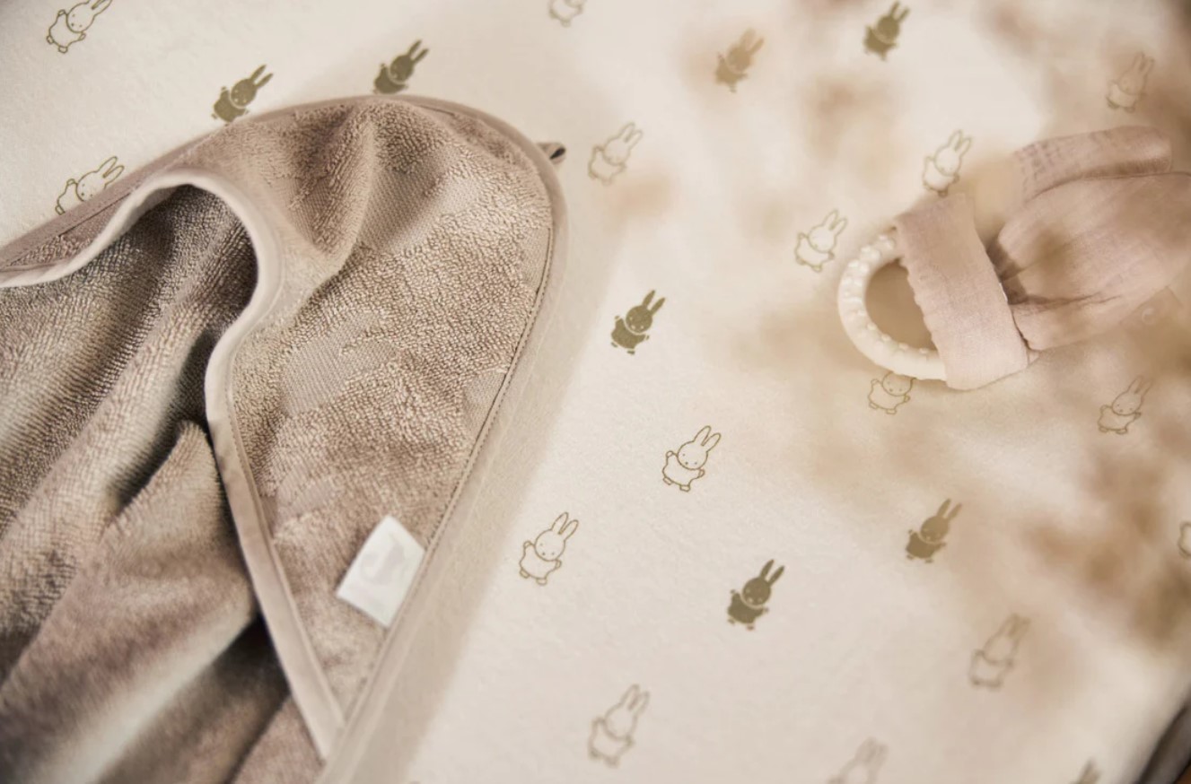 Housse de matelas à langer Miffy olive green 5