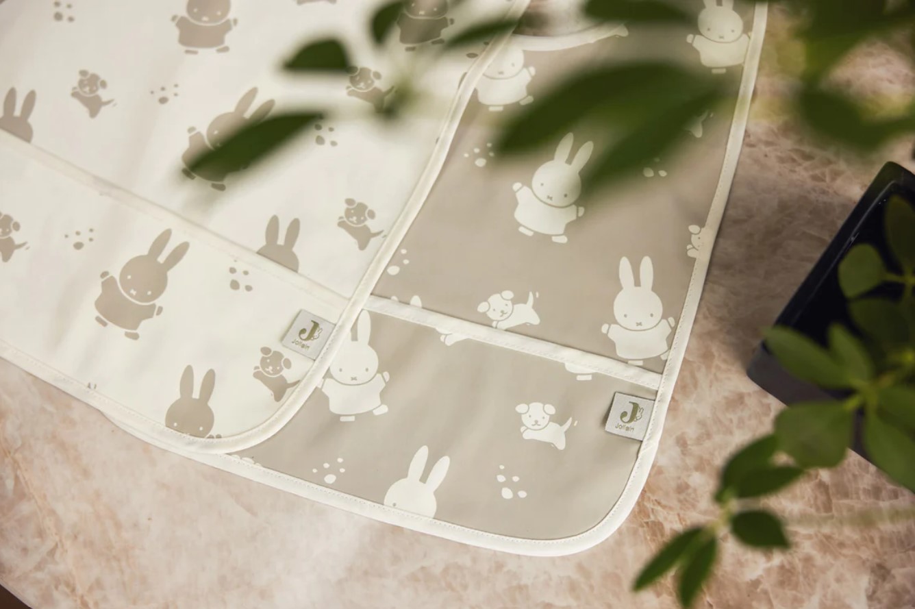Bavoir imperméable miffy 2unites olive green 5