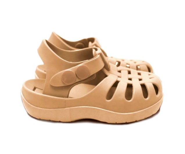 Chaussures de plage brun clair