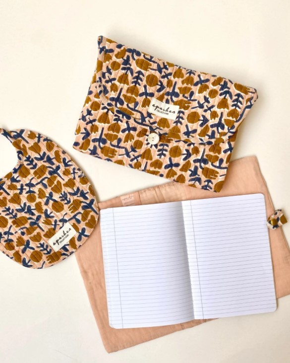 Protège carnet de santé tulipe macadamia 2