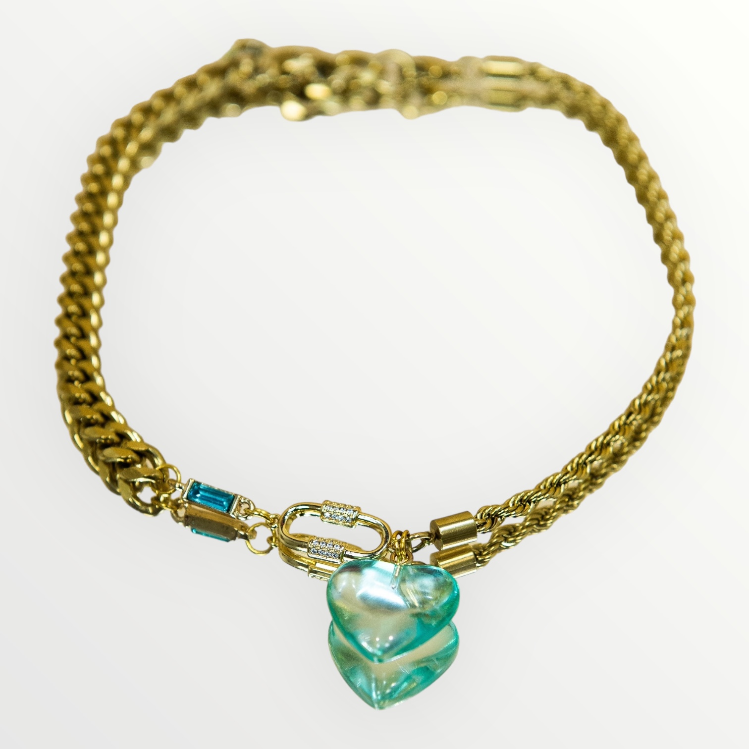 Leona16