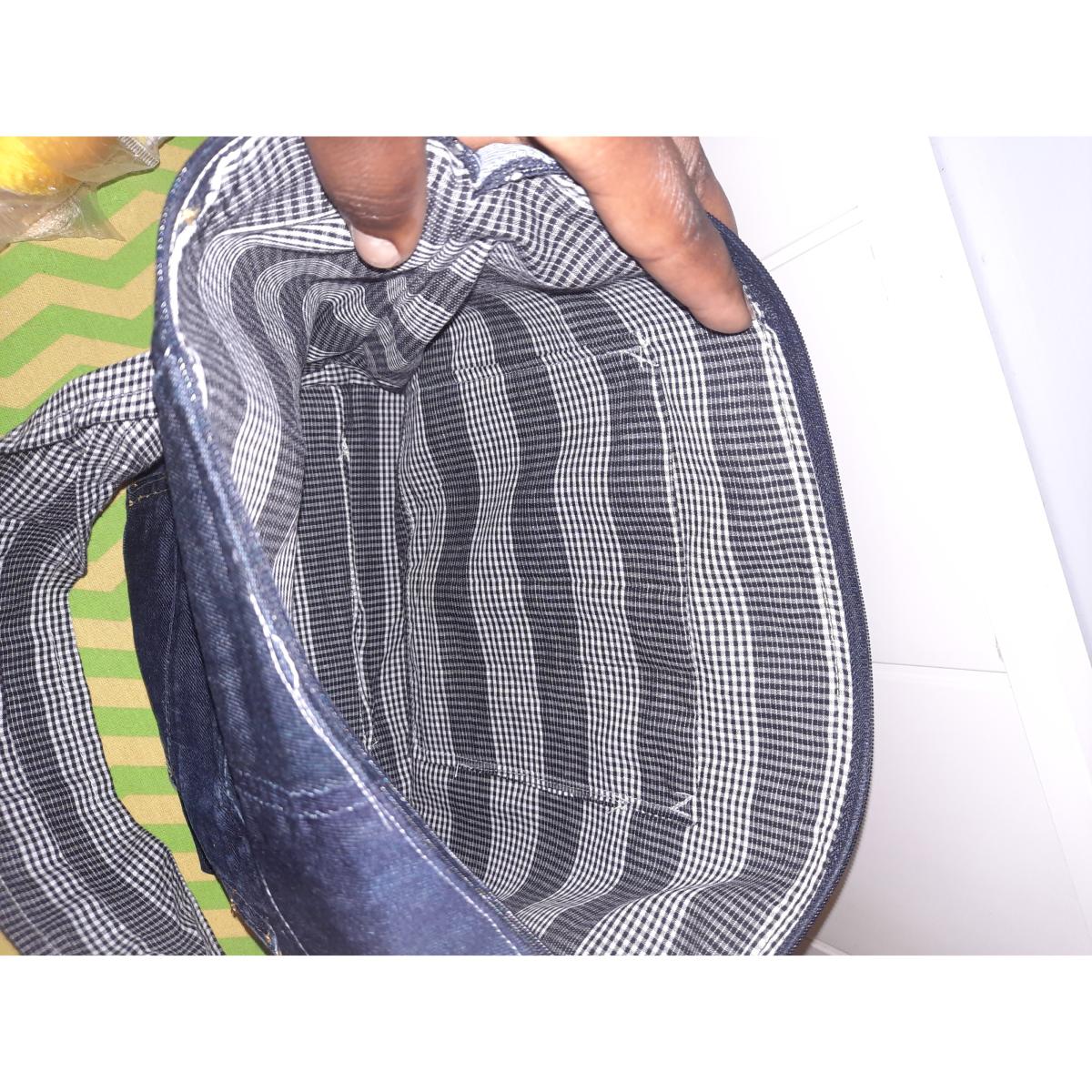 sac-a-main-fourre-tout-en-jeans-zoom