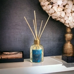 Parfum dambiance aquatique boisé-Photoroom