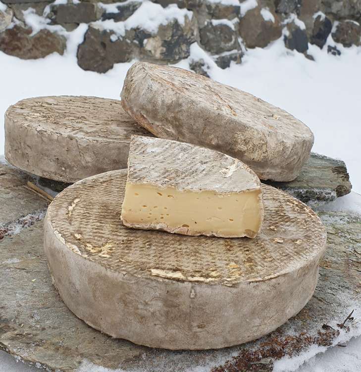 Saint-Nectaire fermier lait cru de vache (entier environ 1.5kg)