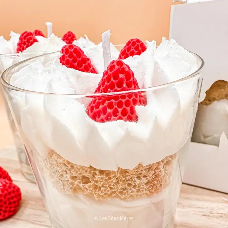 bougie-fraise-2-zoom