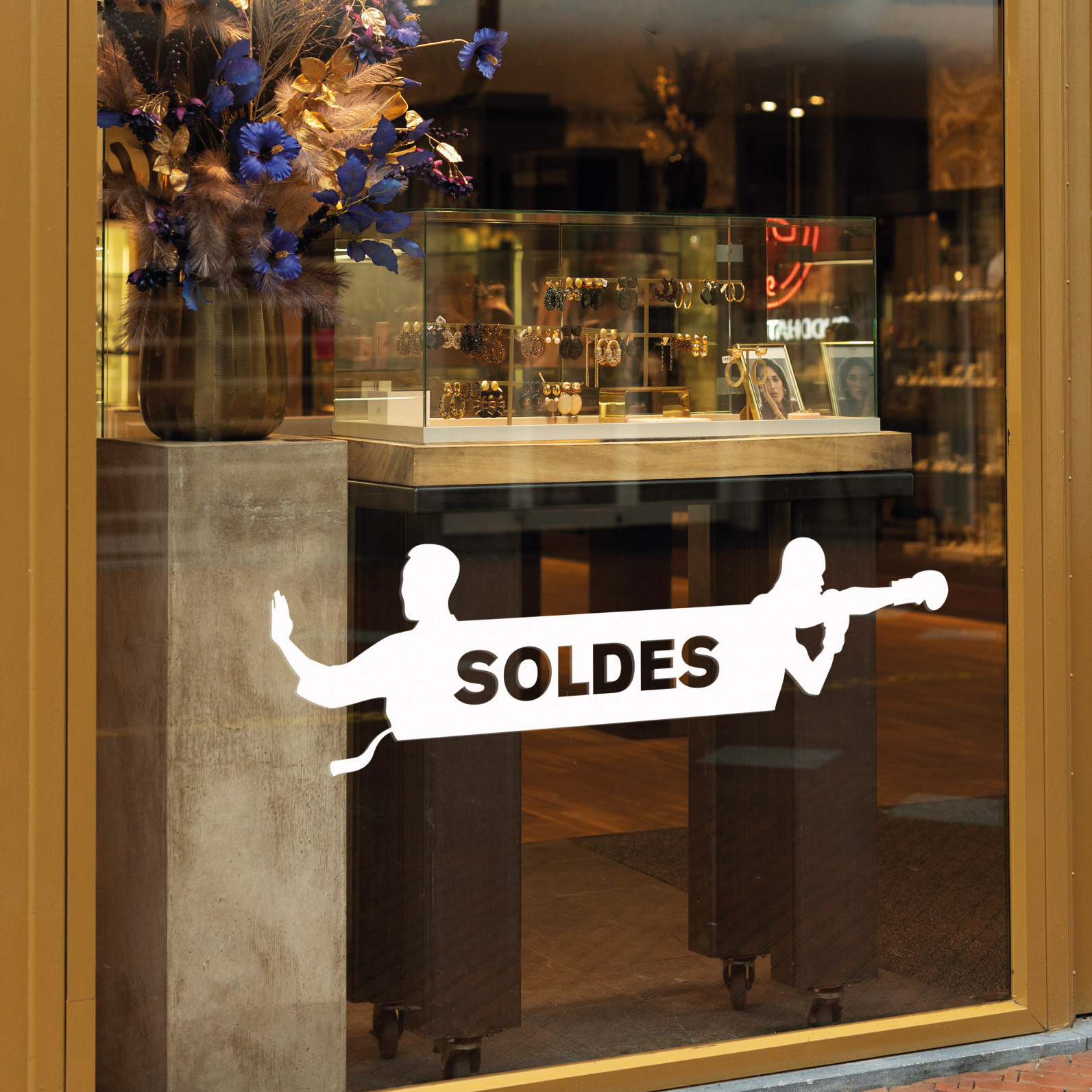 comptoir-de-la-signalétique-decor-vitrine-sticker-solde