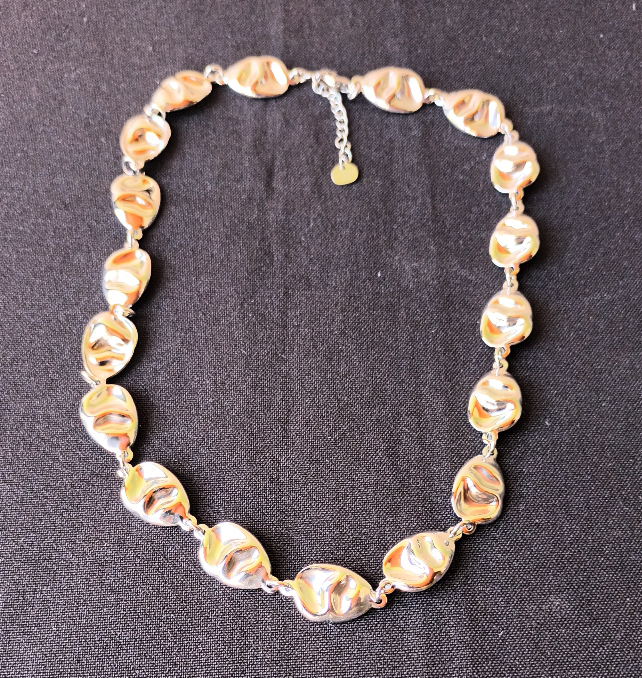 Collier martelé or Graines de Love