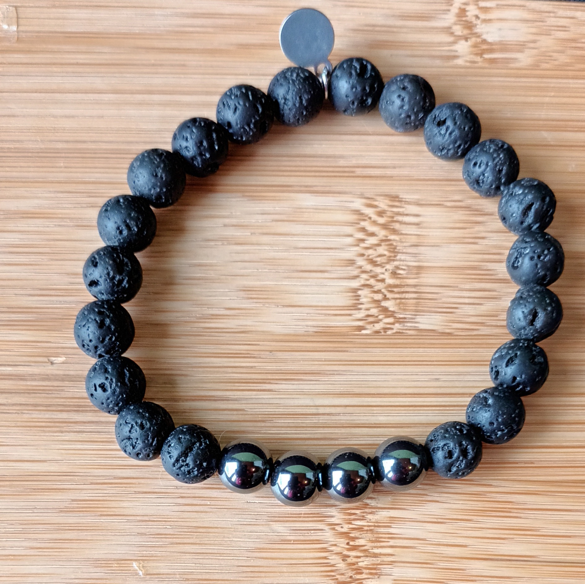 Bracelet en perle d'ambre et de lave. Graines de Love