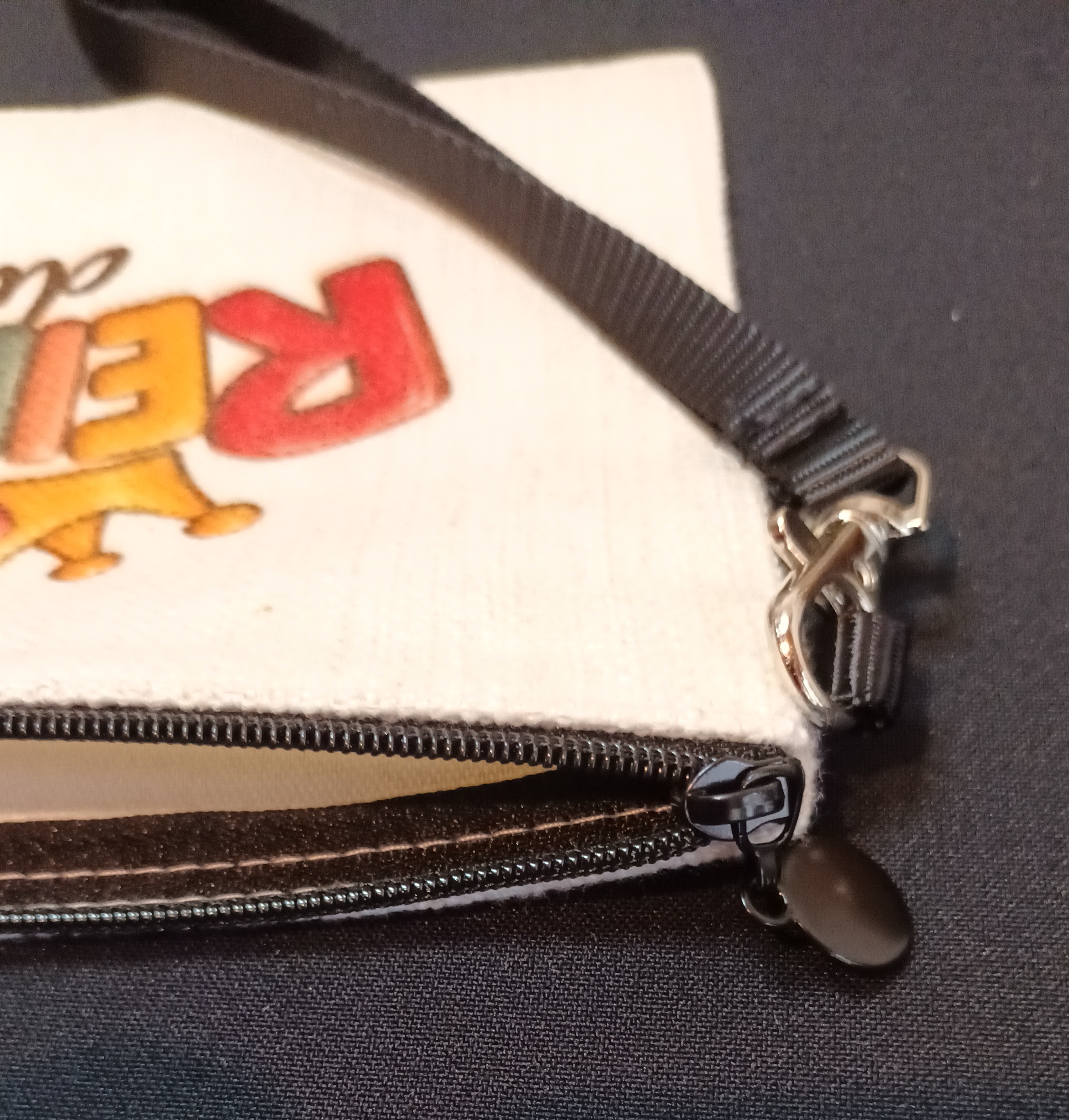 Trousse Reine bazar fermeture