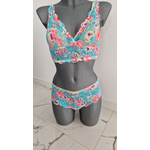 bralette + hipster flower