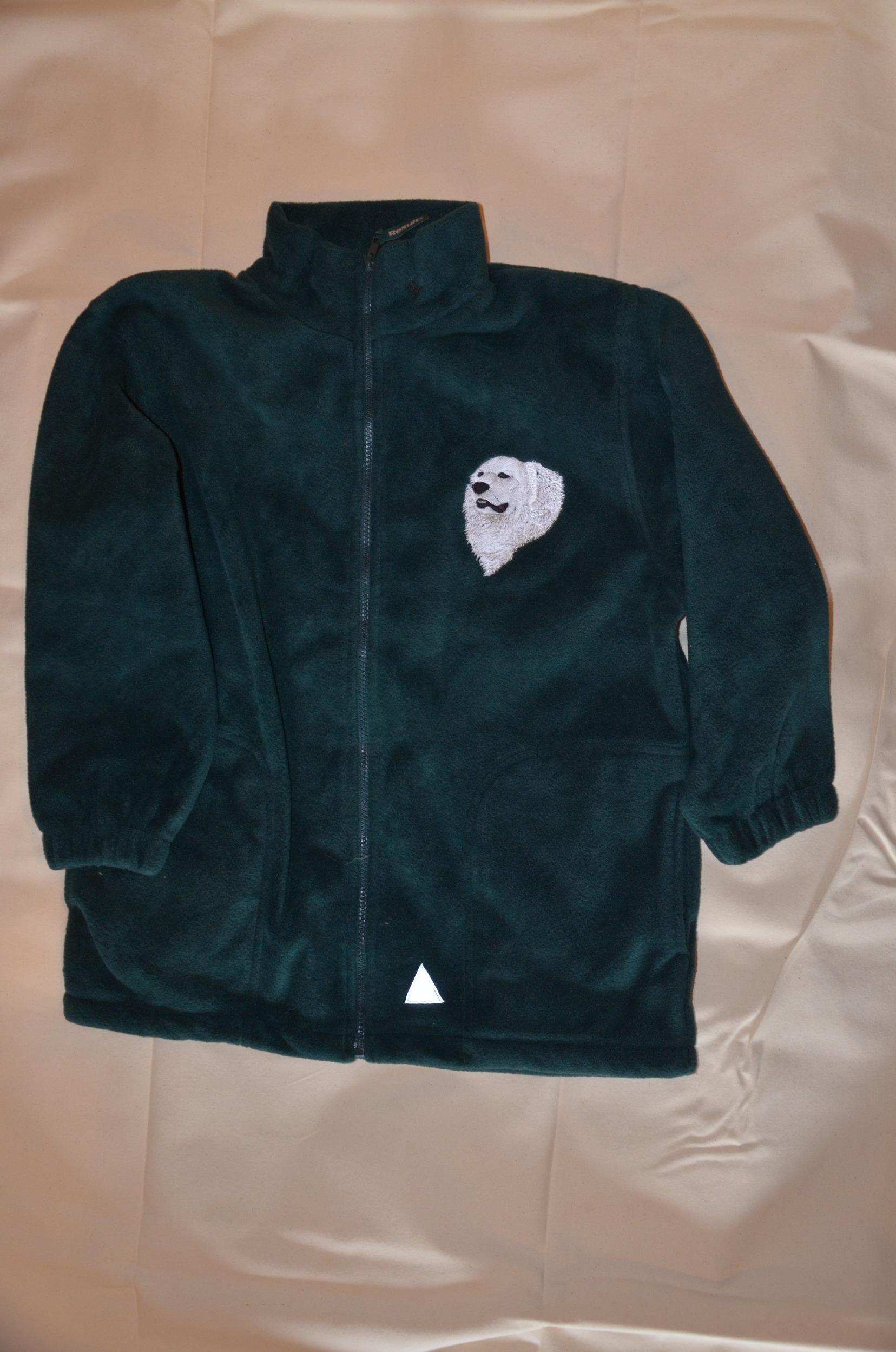 Polaire - broderie Montagne des Pyrénées 2 - veste enfant 10/12 ans - couleur : vert green forest