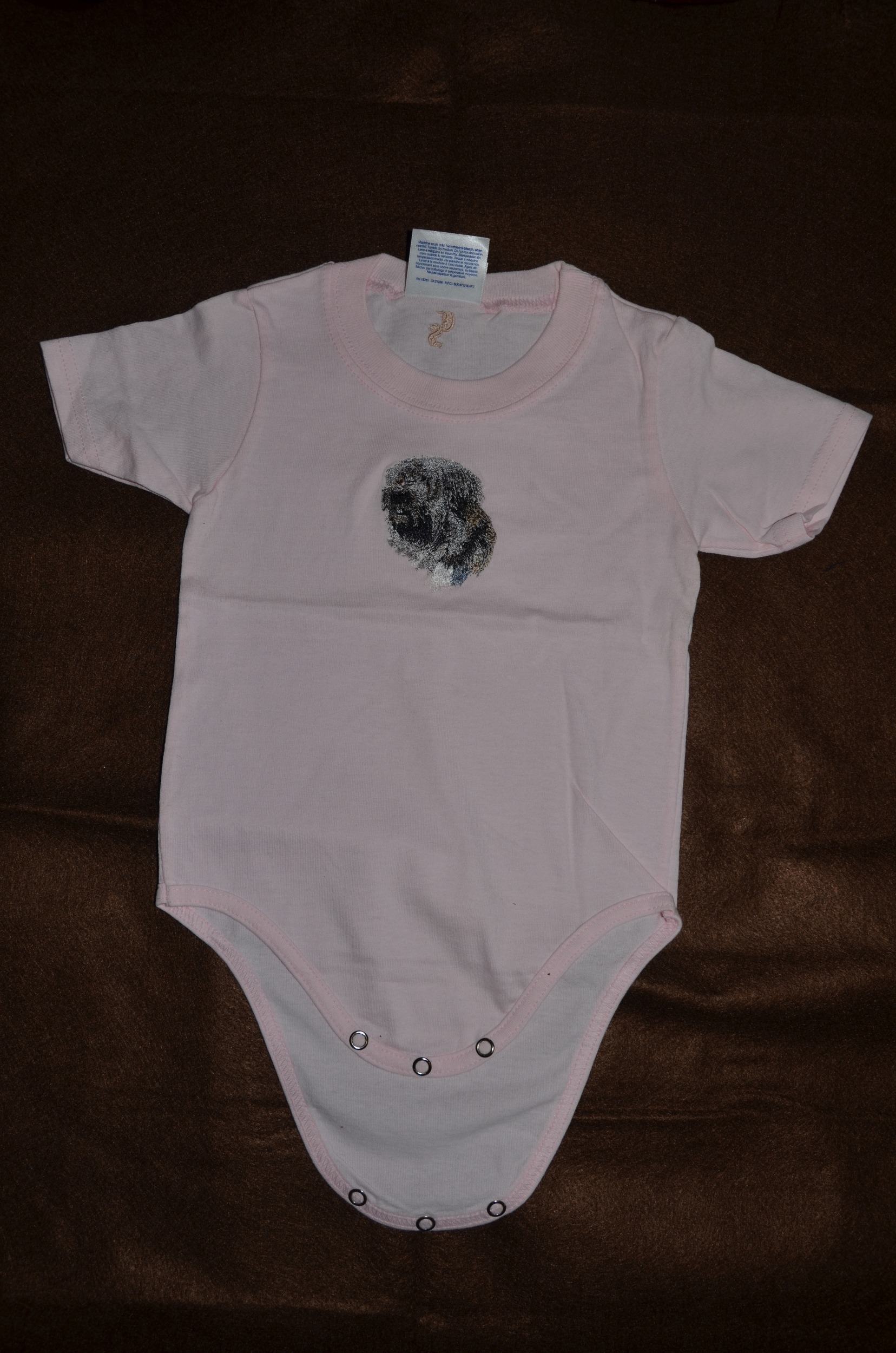 body bébé - broderie berger des Pyrénées poil long 1 -couleur : rose