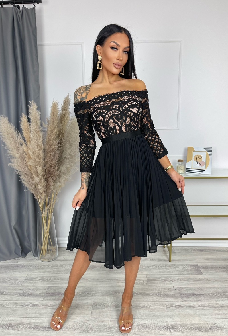 lily-mcbee-robe-premium-guipure-nude-black2-black-3