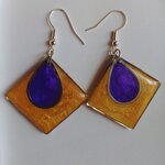 Brinco lilas e dourado