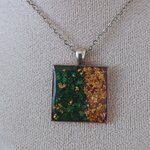 Collier verde et doré
