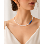 Colar luna azul com modelo