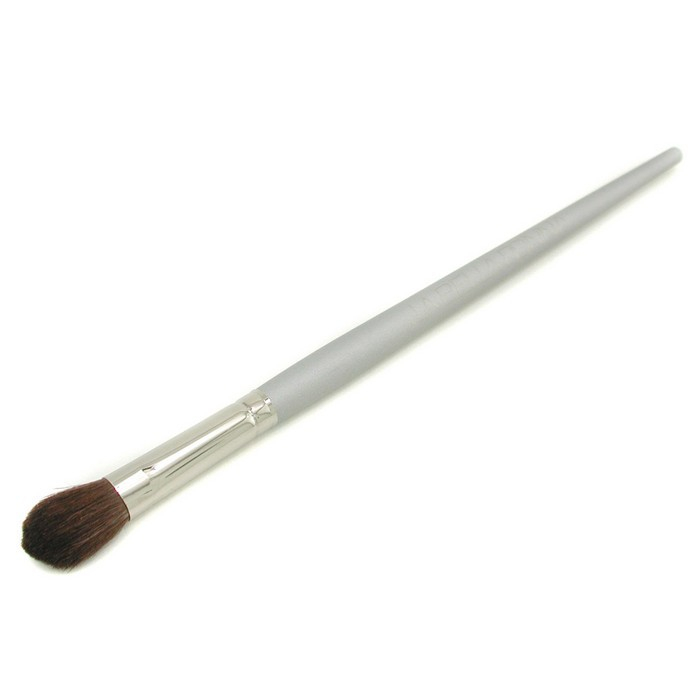 Crease defining brush