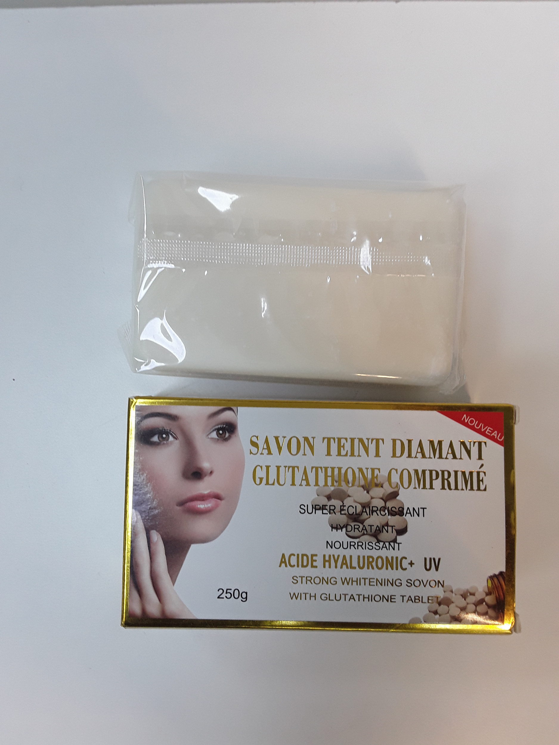 Lait & Savon claircissant Teint Diamant  Glutathion & Vitamines  Corps  Entier  500 Ml  Exp 2025
